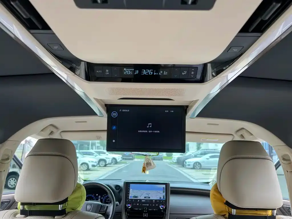 Toyota Vellfire — фото 9