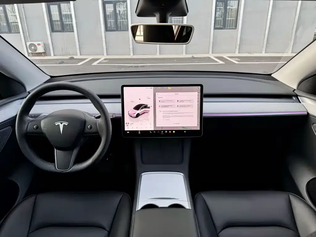 Tesla Model Y — фото 3