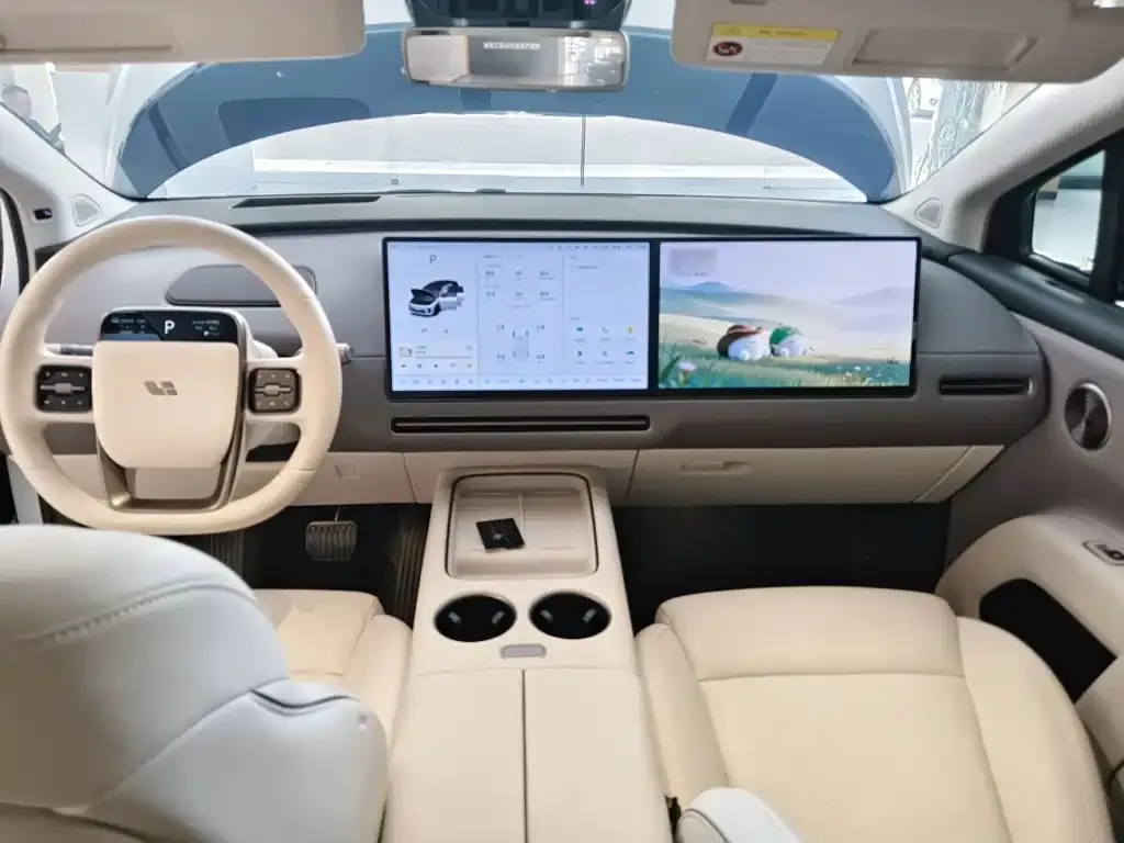 Li Auto i8 — фото 2