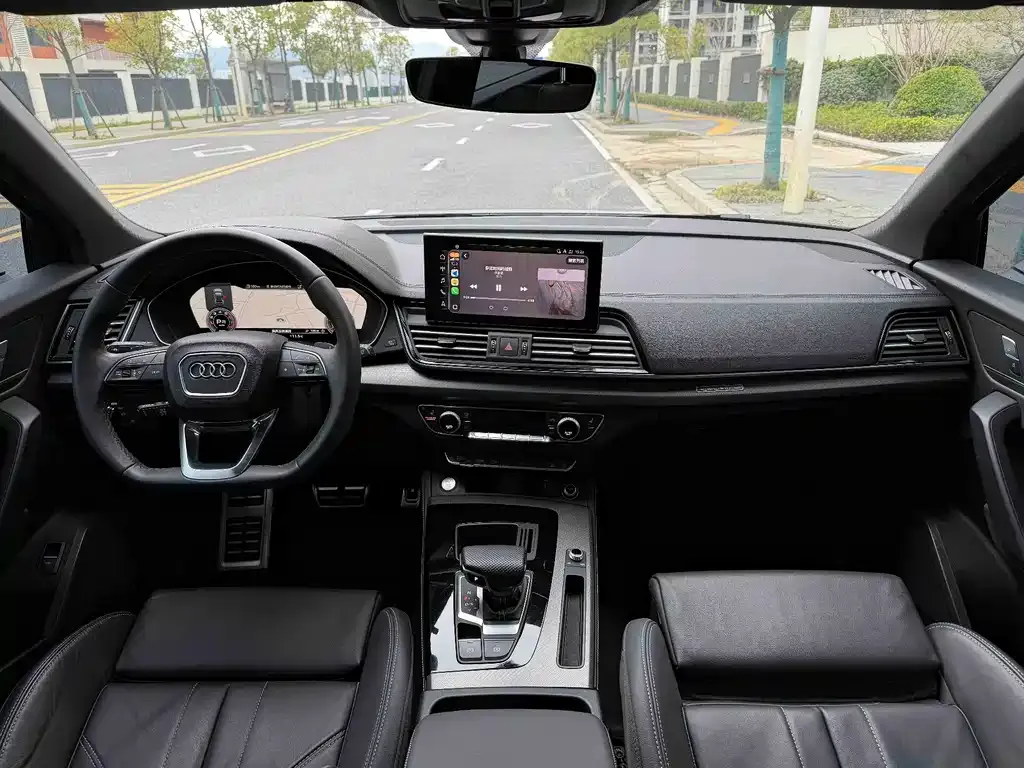 Audi Q5L — фото 3
