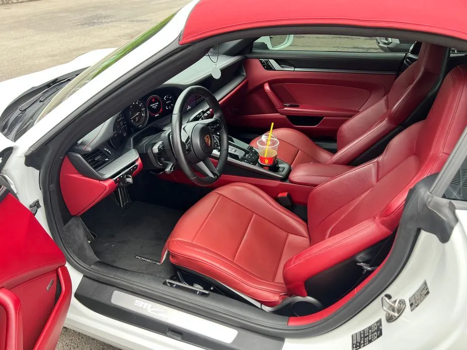 Porsche 911 2021 из KR, фото 3