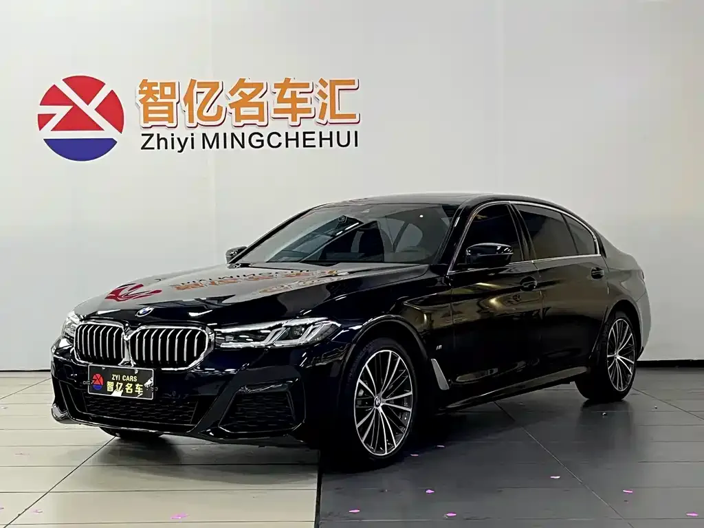 BMW 5 Series — фото 1