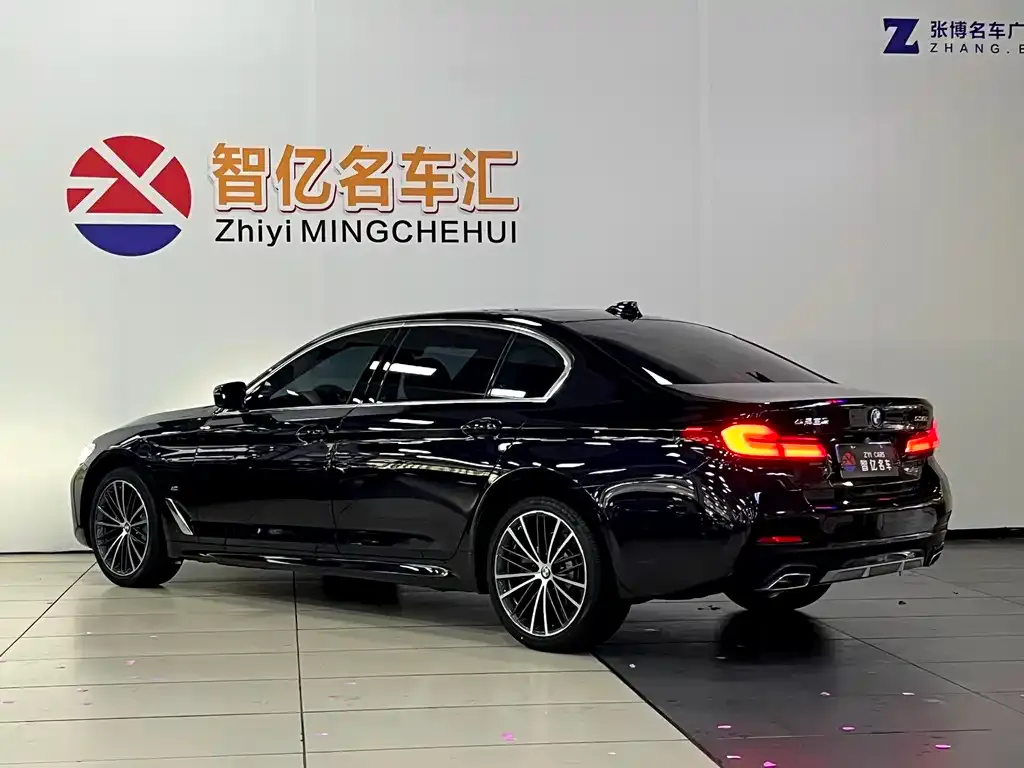 BMW 5 Series — фото 5