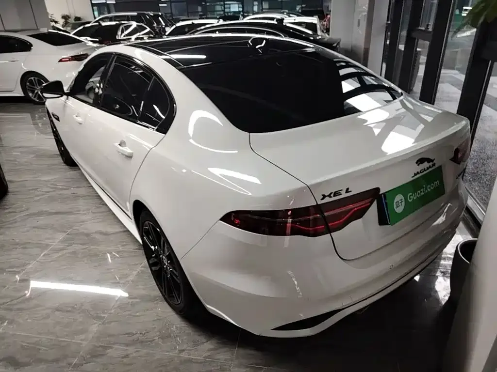 Jaguar XEL — фото 10