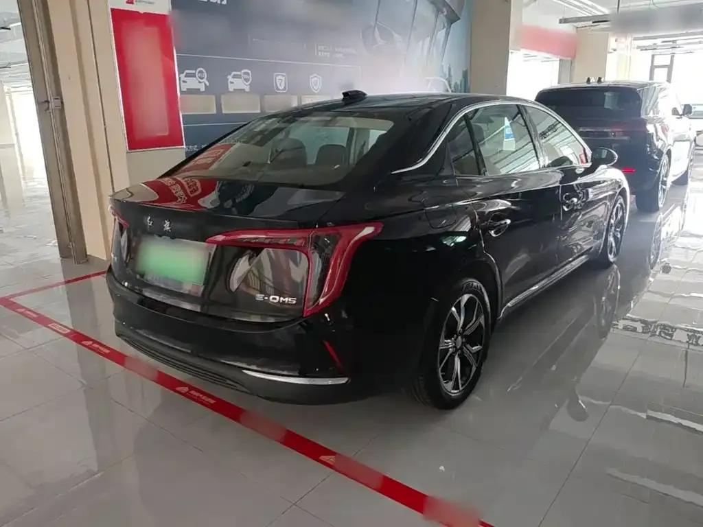 Hongqi E-QM5 — фото 3