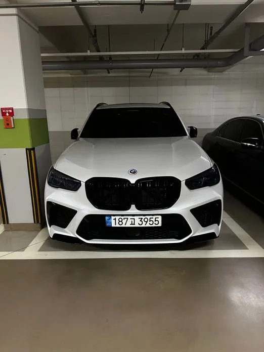 BMW X5M 2023 из KR, фото 3