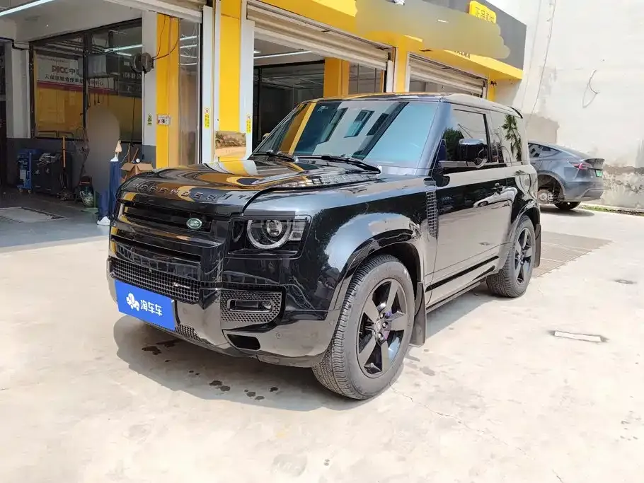 Land Rover Defender — фото 1