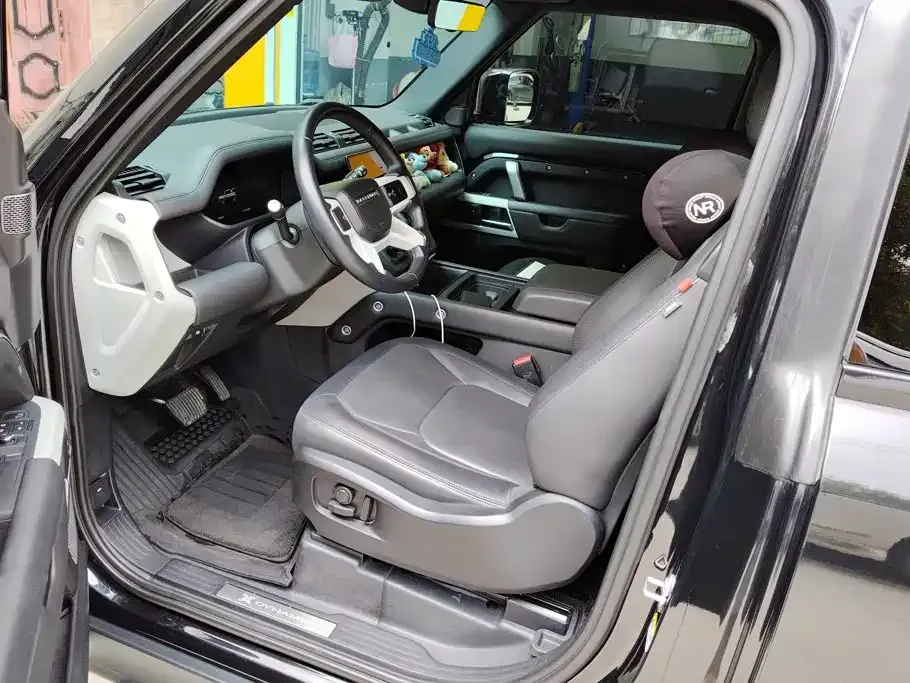 Land Rover Defender — фото 10