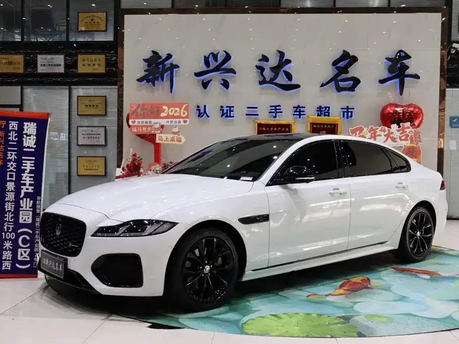 Jaguar XFL — фото 1