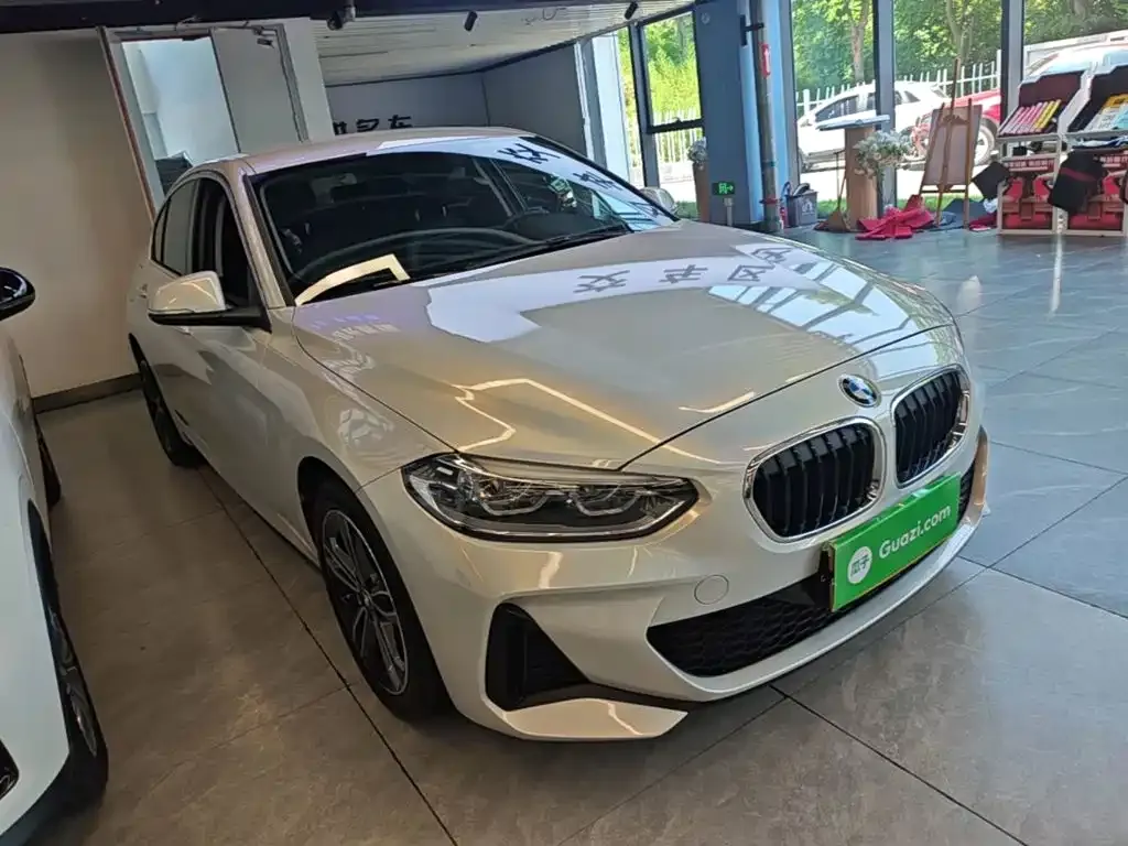 BMW 1 Series 2022 из CN, фото 3