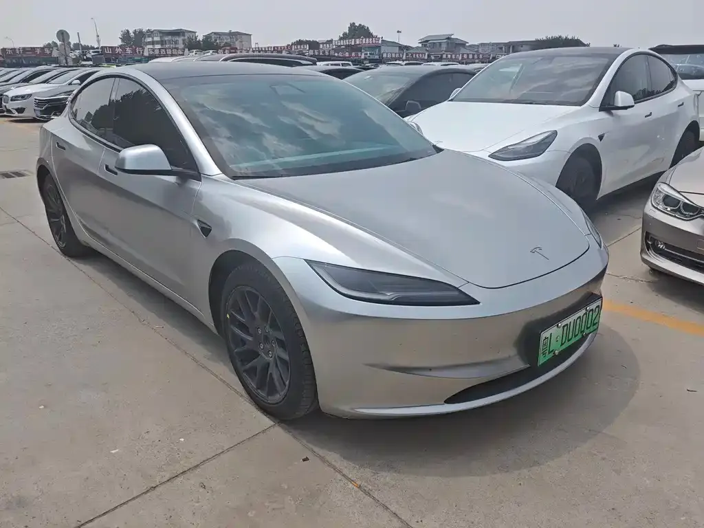 Tesla Model 3 — фото 2