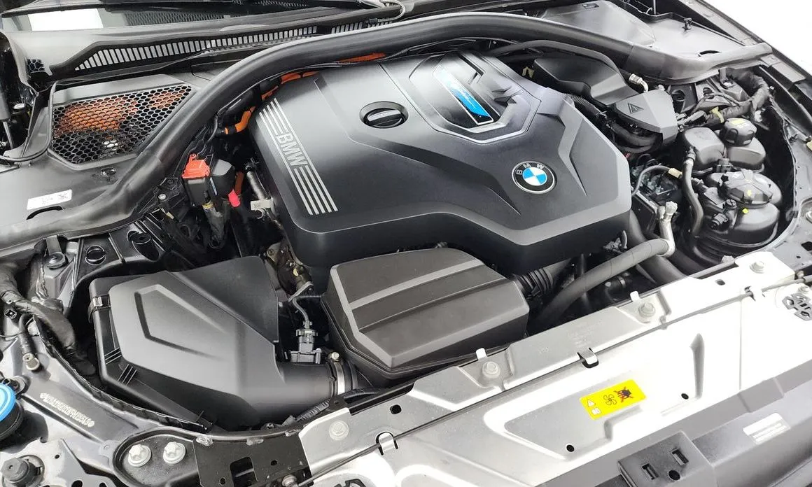 BMW 3-Series 2022 из KR, фото 10