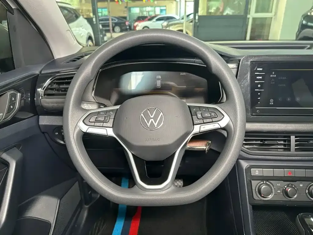 Volkswagen Tharu — фото 8