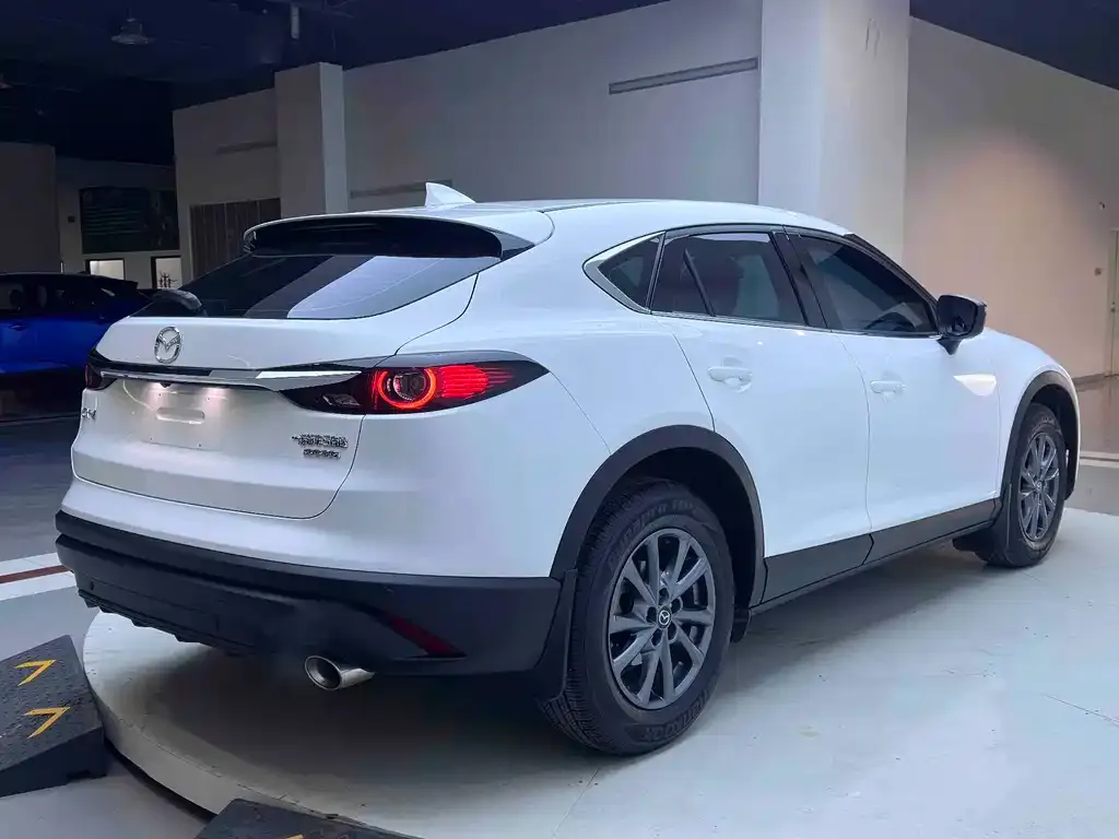 Mazda CX-4 — фото 8