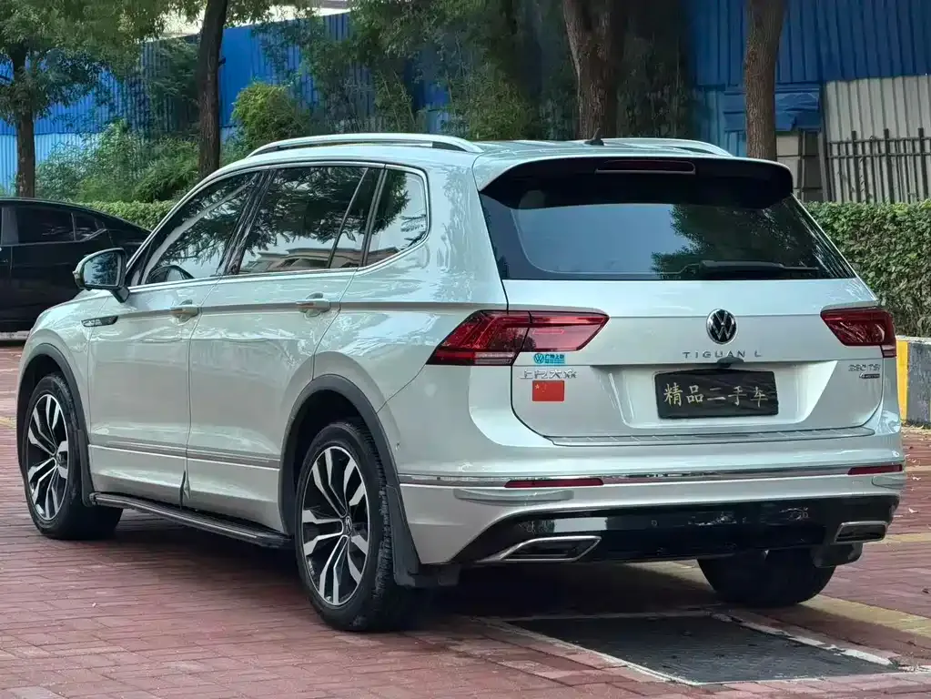 Volkswagen Tiguan L — фото 6