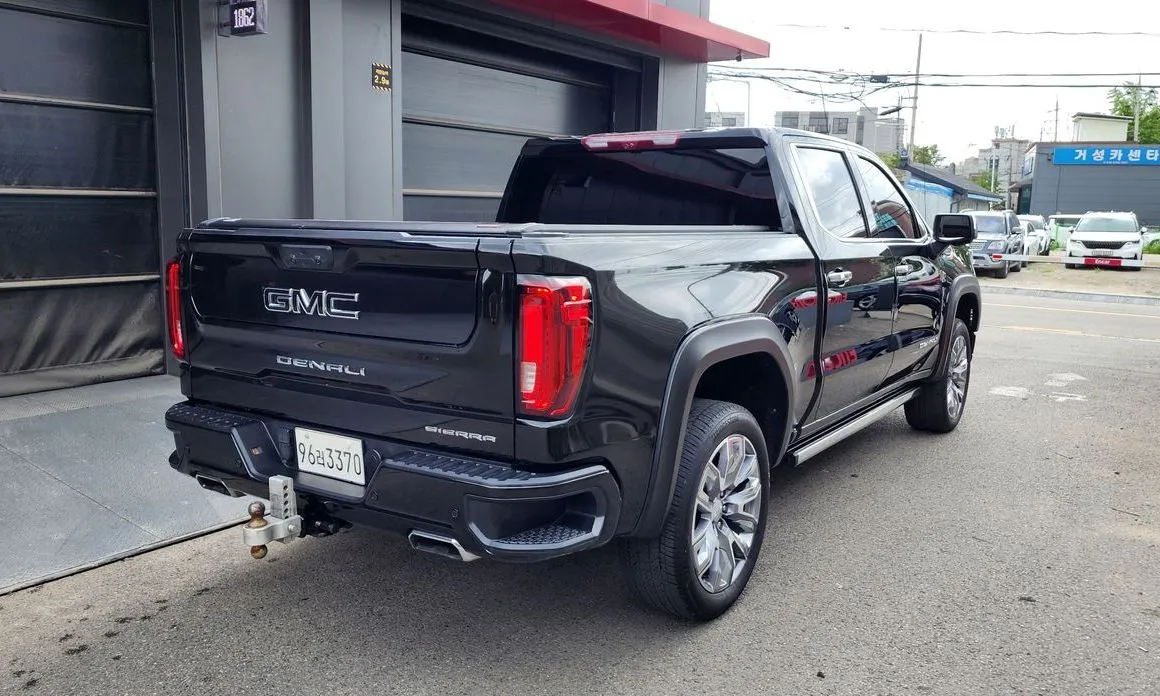 GMC Sierra — фото 6