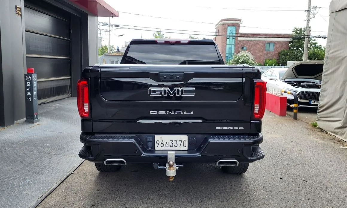 GMC Sierra — фото 3
