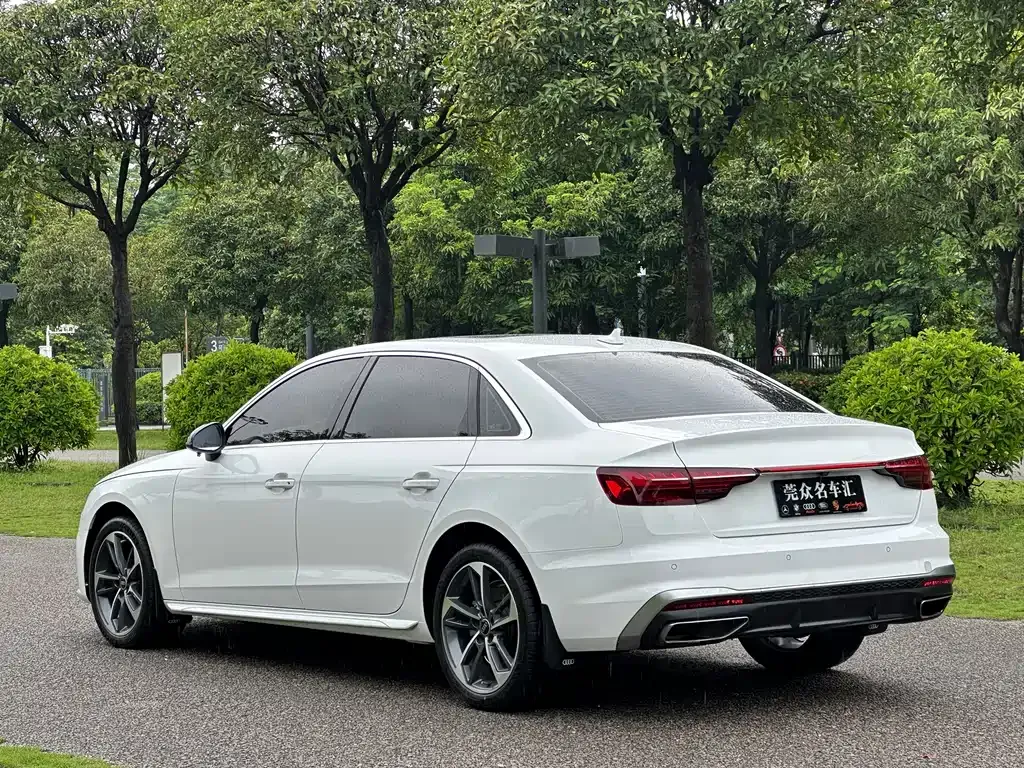 Audi A4L — фото 5
