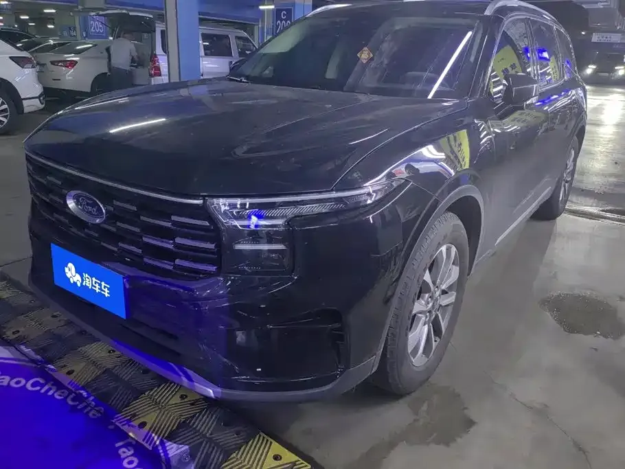 Ford Edge — фото 1