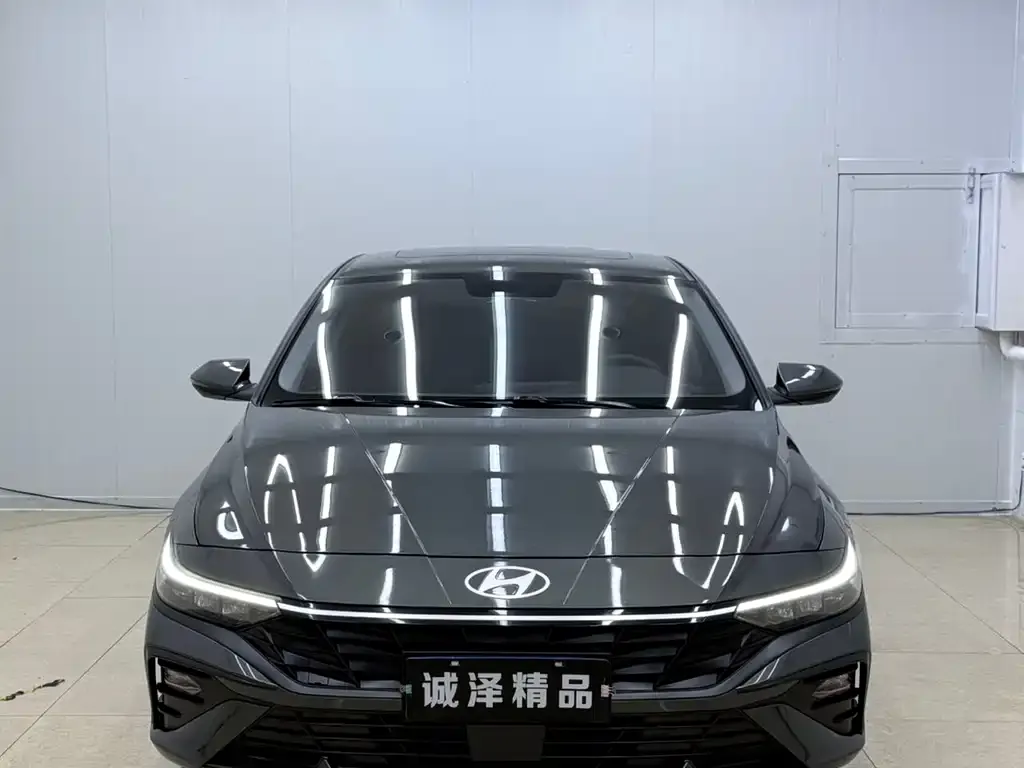 Hyundai Elantra — фото 3