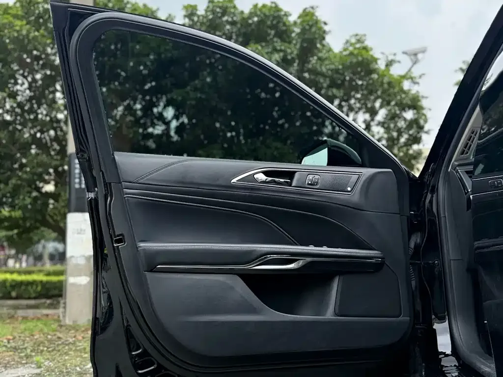Ford Taurus 2021 из CN, фото 9