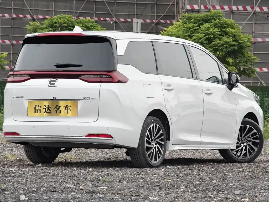 GAC Motor Trumpchi M6 — фото 10