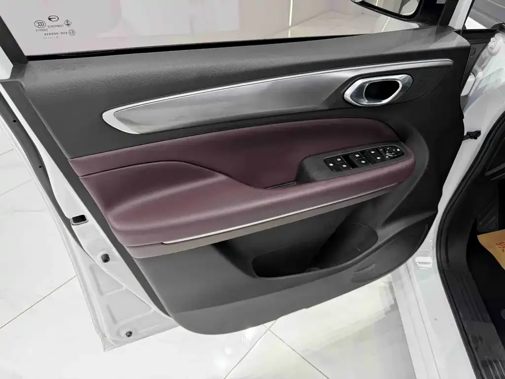GAC Motor Trumpchi M6 — фото 2