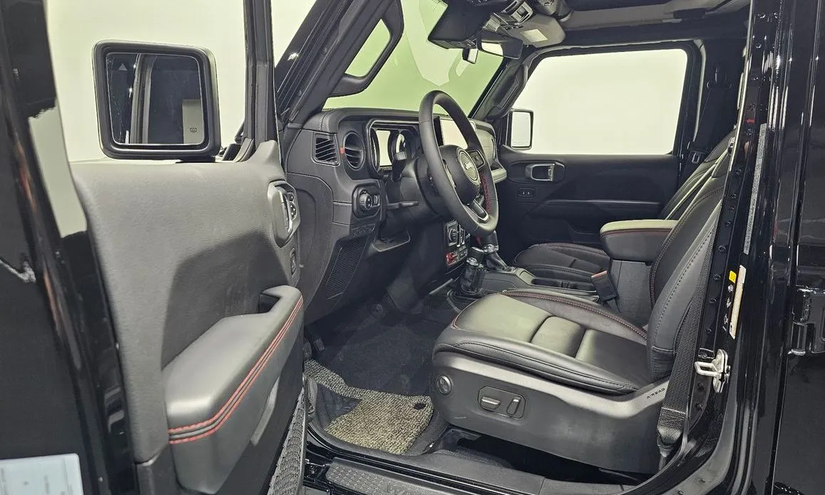 Jeep Wrangler — фото 9