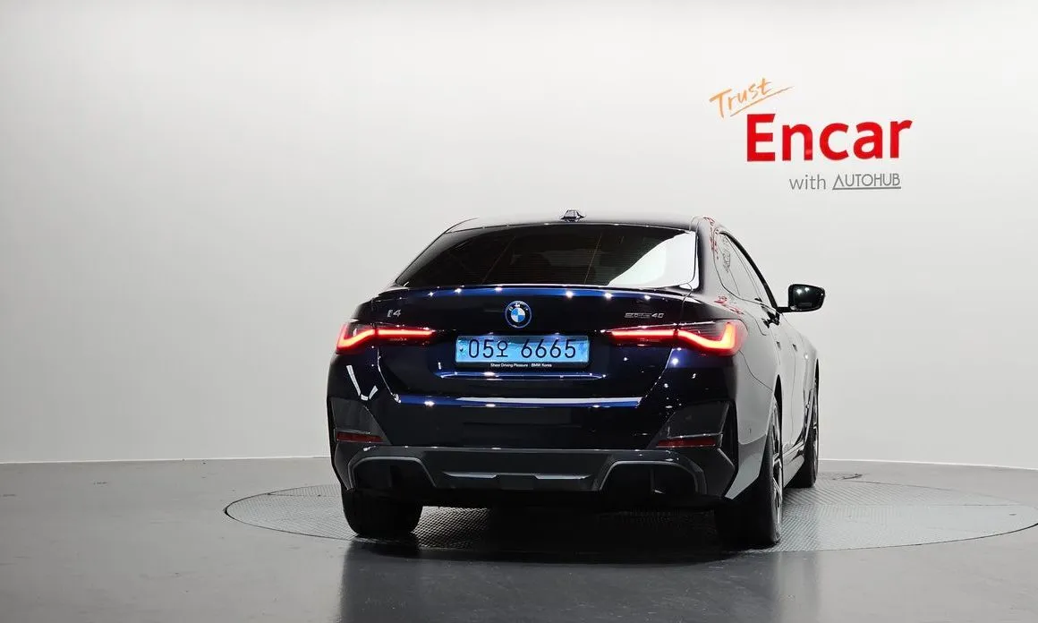 BMW i4 — фото 4