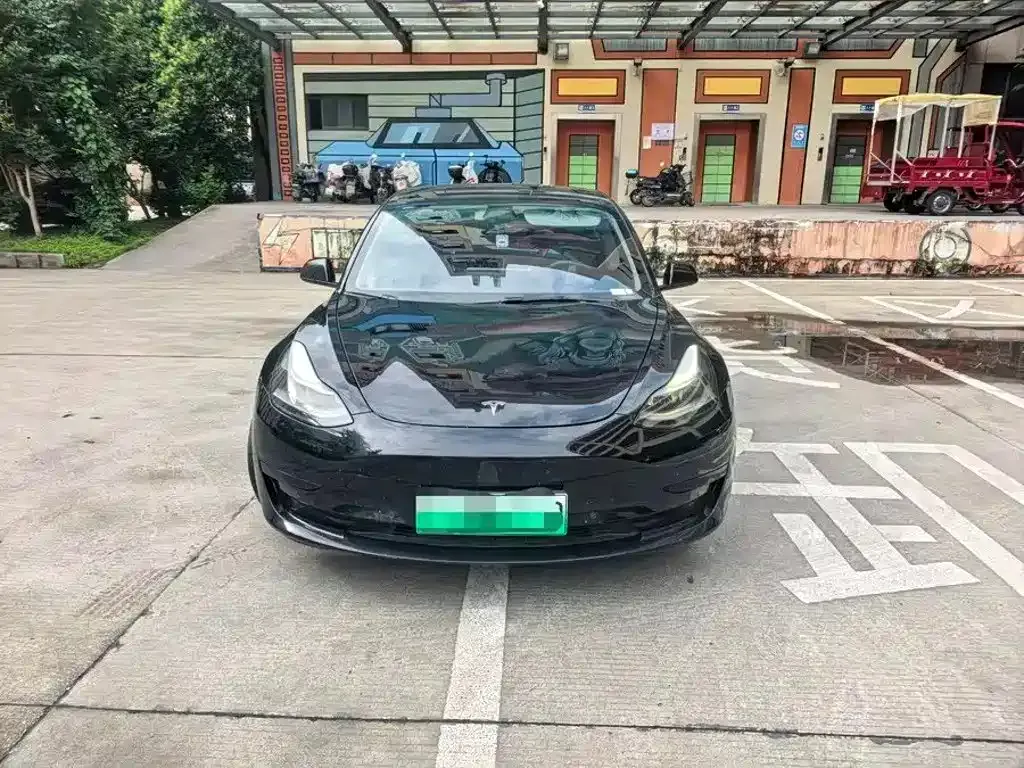 Tesla Model 3 — фото 7