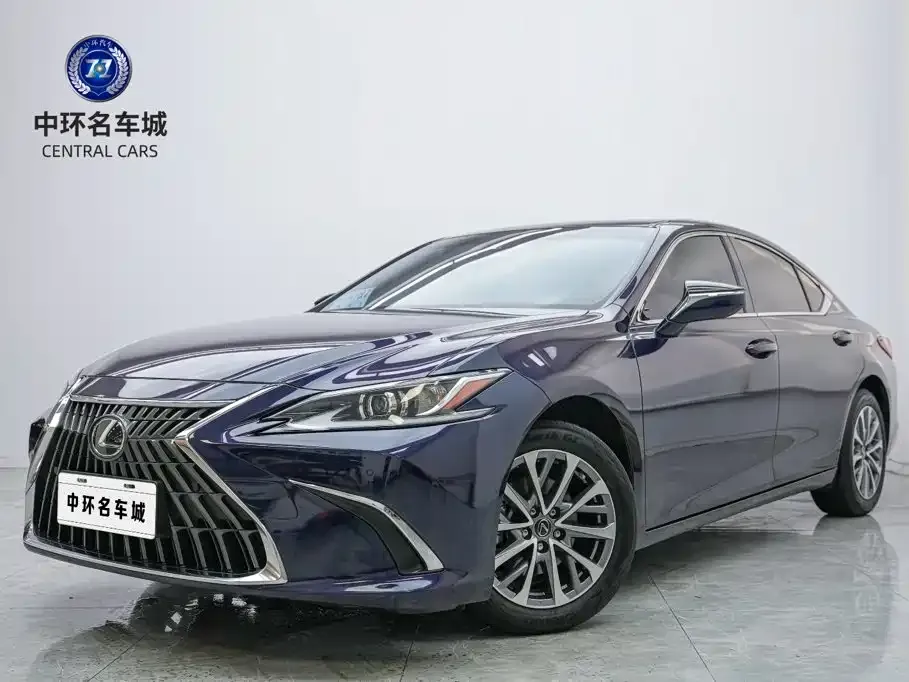 Lexus ES — фото 1