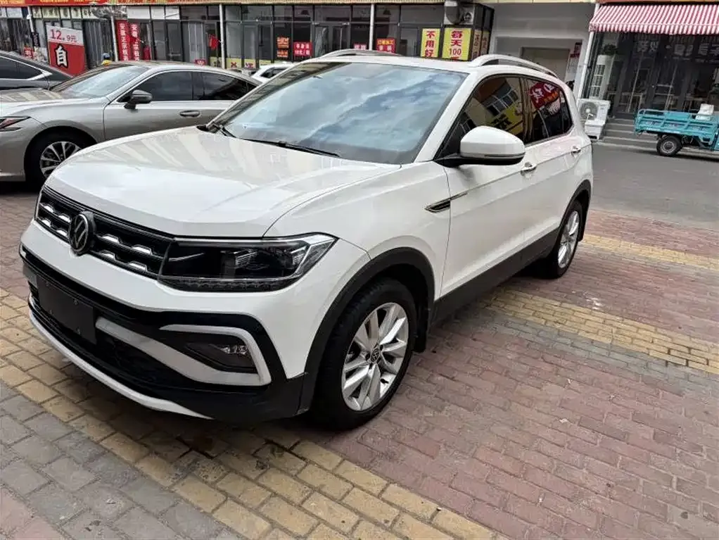 Volkswagen T-Cross — фото 1
