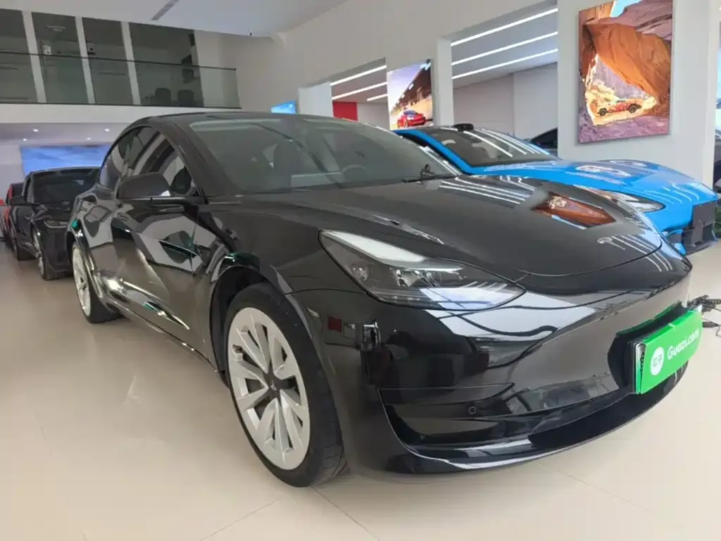 Tesla Model 3 — фото 9