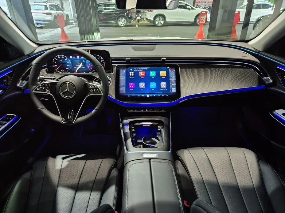 Mercedes-Benz E-Class — фото 7