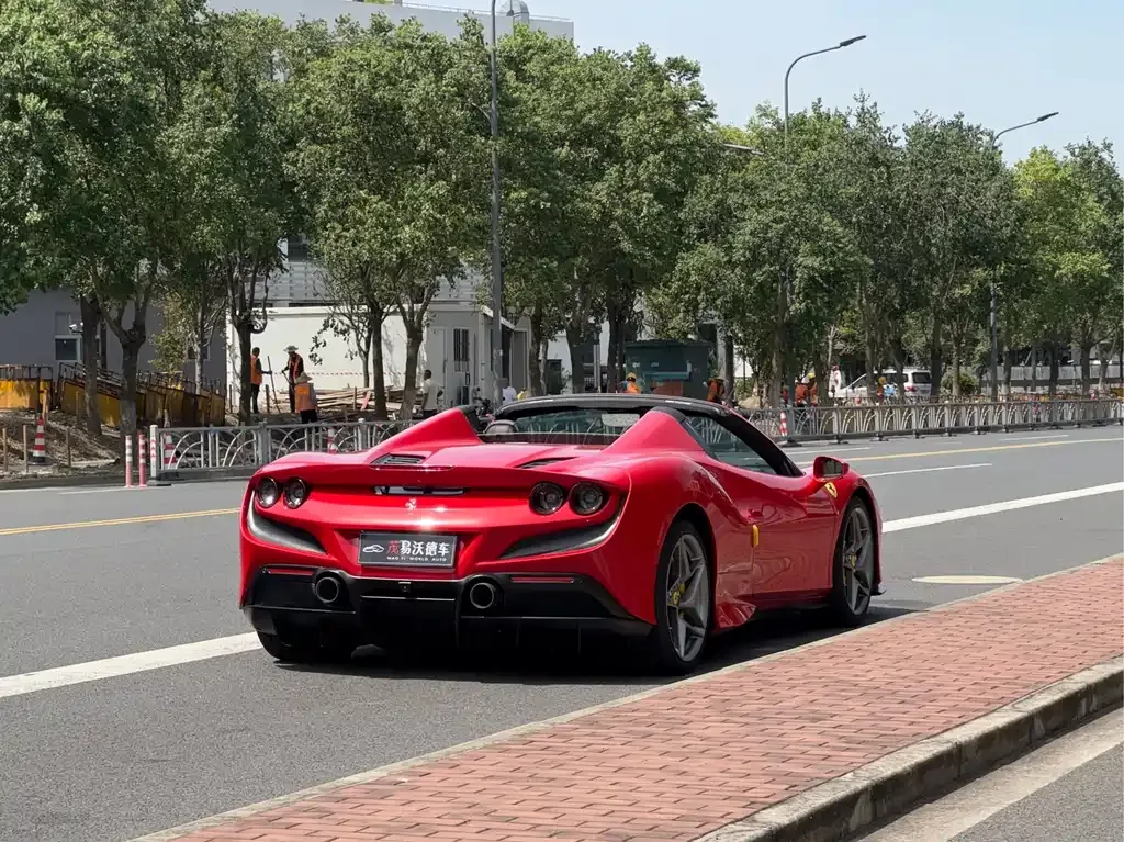 Ferrari F8 — фото 5