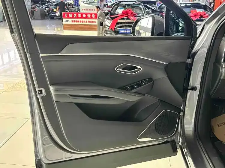 BYD L DM-i 2025 из CN, фото 4