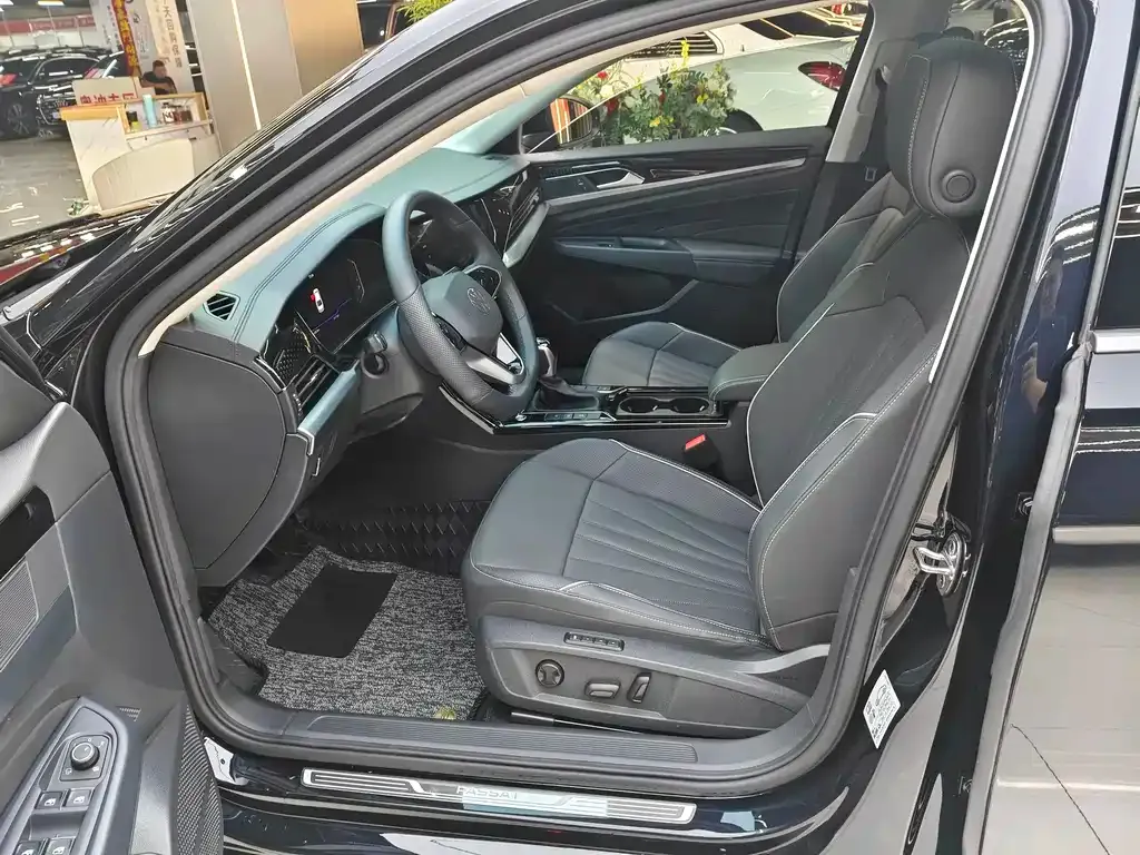 Volkswagen Passat — фото 8