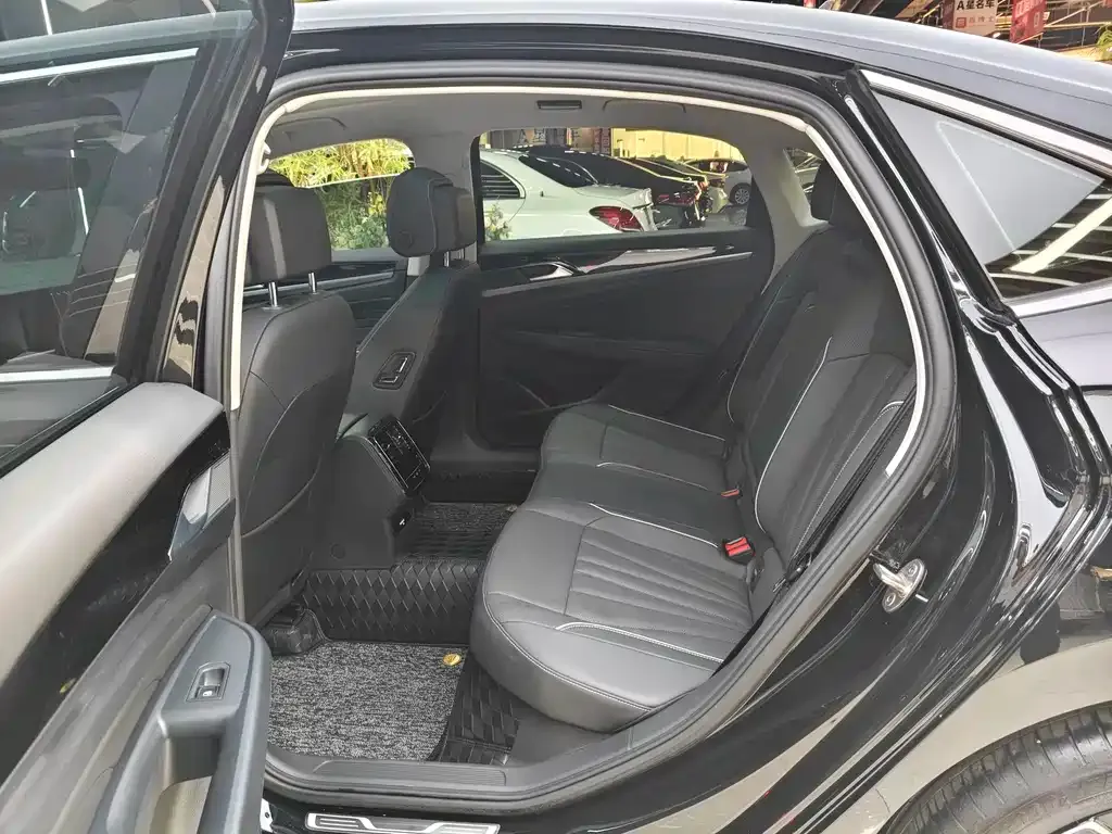 Volkswagen Passat — фото 9