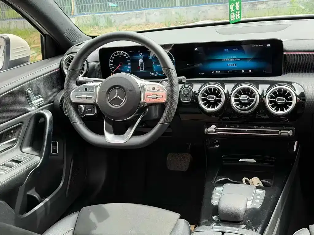 Mercedes-Benz A-Class — фото 10