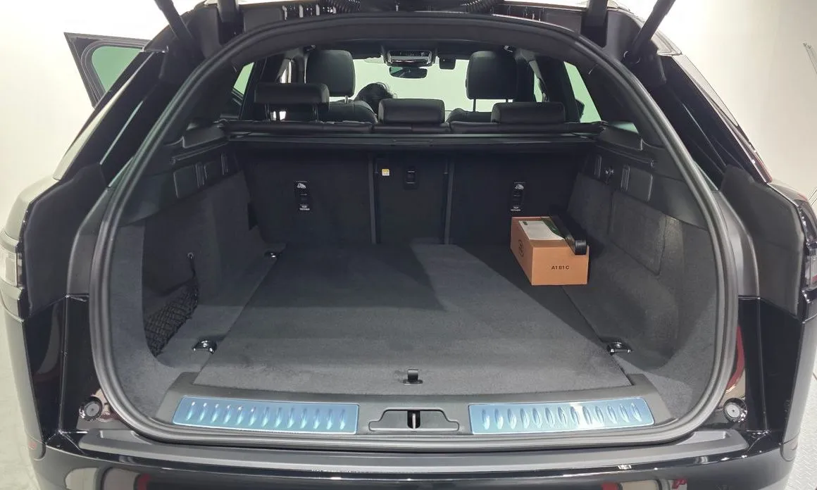 Land Rover Range Rover Velar — фото 9