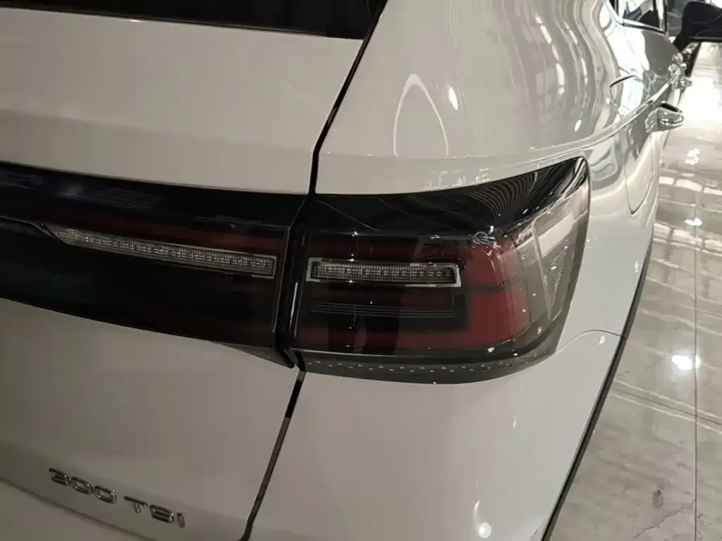 Volkswagen Tharu — фото 4