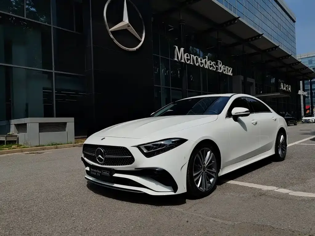 Mercedes-Benz CLS — фото 1