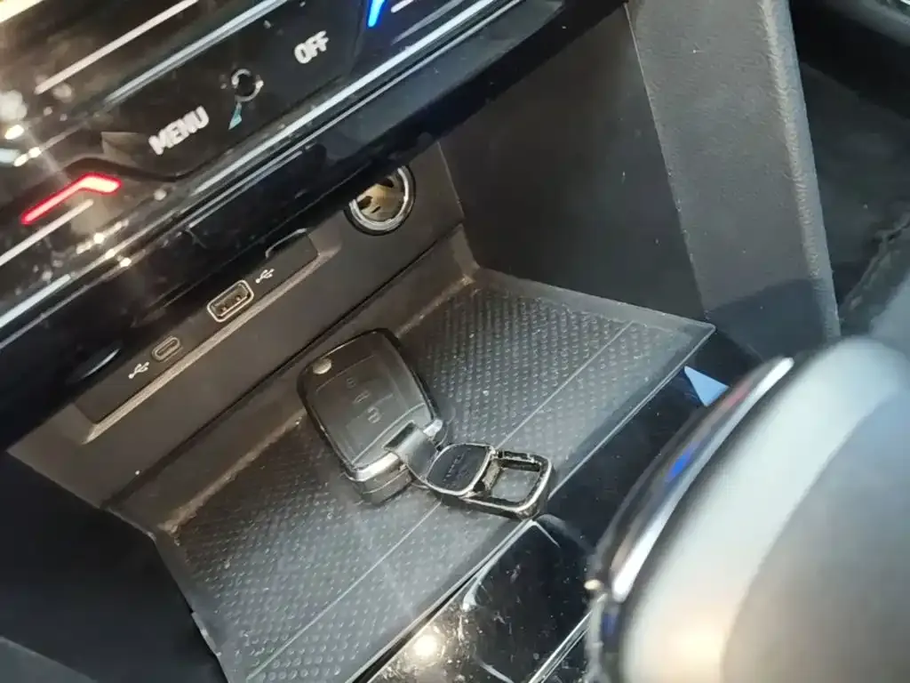 Volkswagen 途观L插电混动 — фото 9