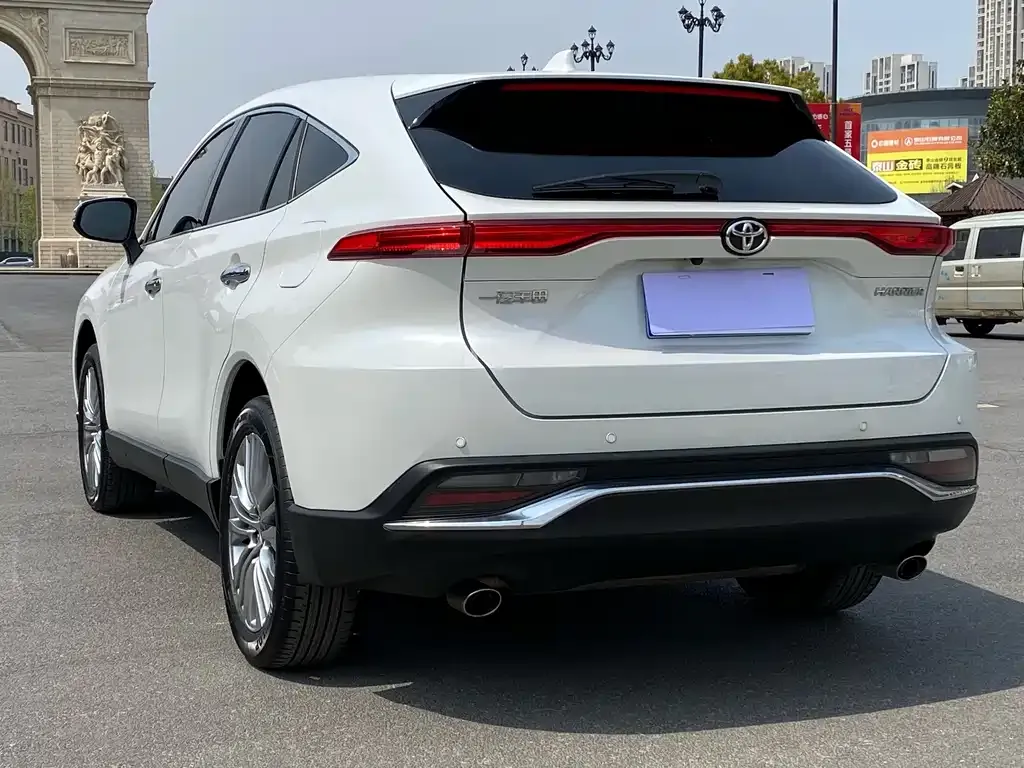 Toyota Harrier — фото 4
