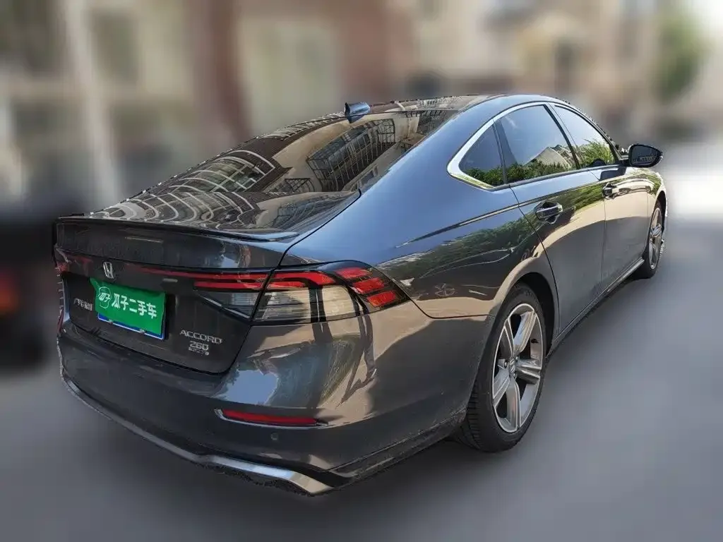Honda Accord — фото 10