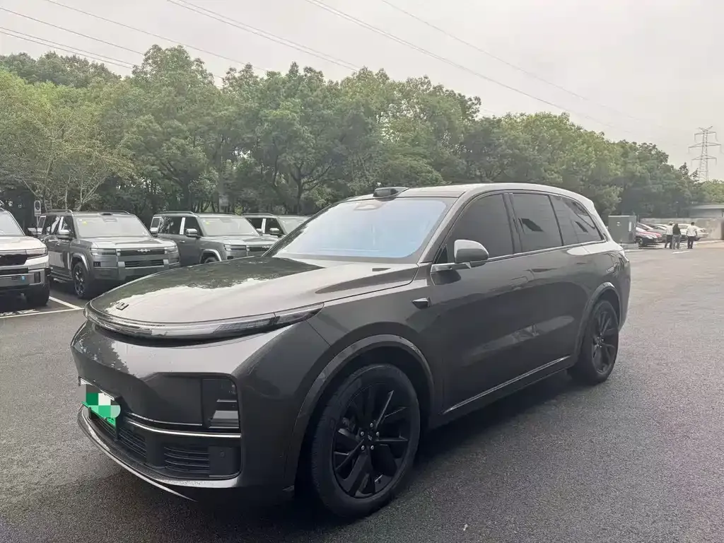Li Auto L8