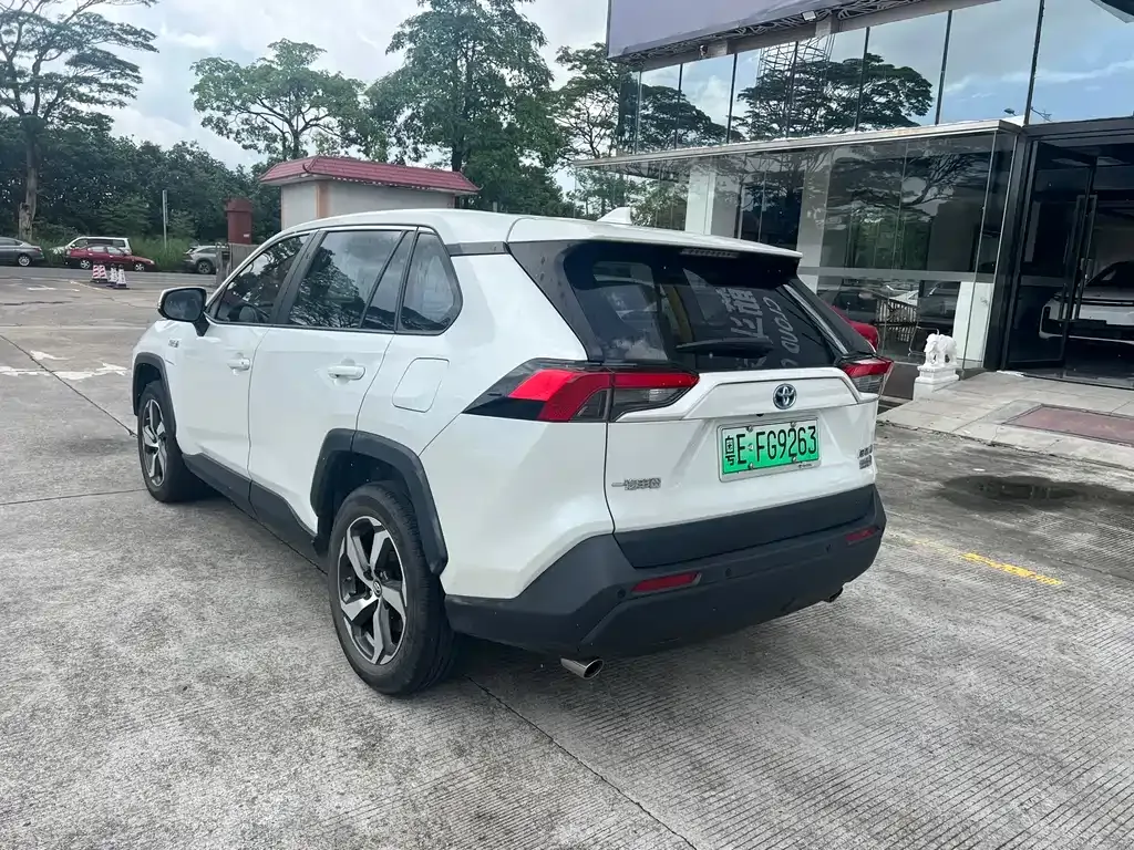 Toyota RAV4 Prime — фото 5