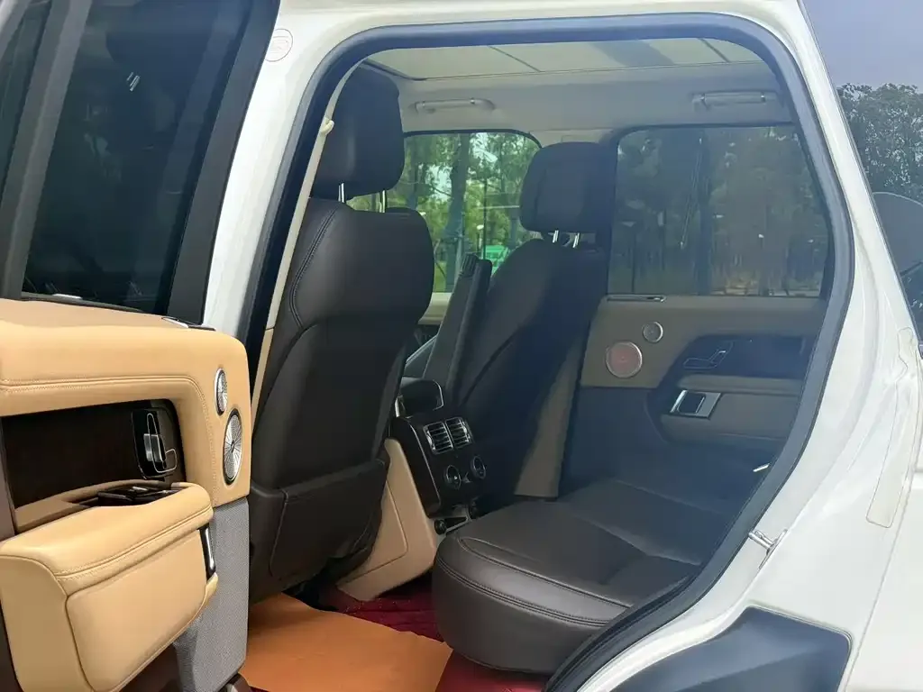 Land Rover Range Rover 2021 из CN, фото 2