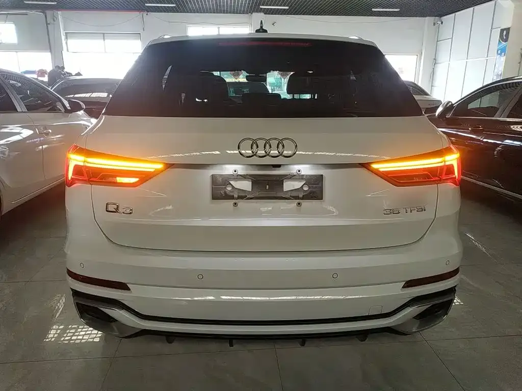 Audi Q3 — фото 9