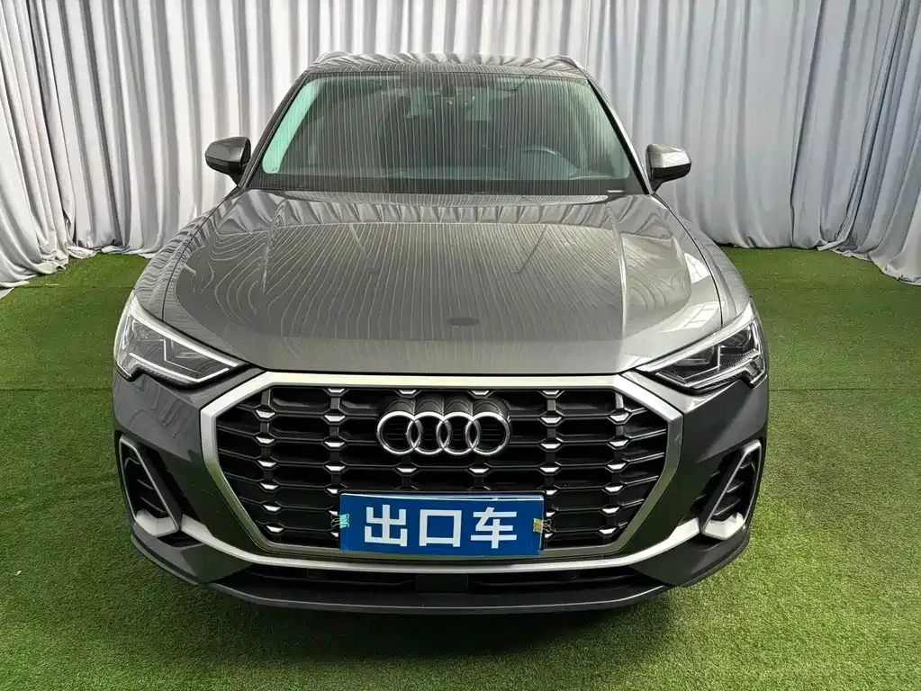 Audi Q3 — фото 10